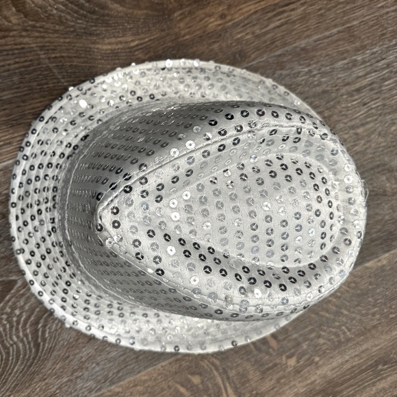 White/Silver Sequined Jazz Hat - Picture 2 of 4